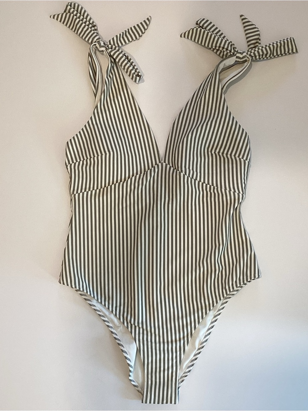 H&M Striped Tie-Shoulder Padded Cup High-Leg One-Piece Swimsuit - NWT - Picture 2 of 6